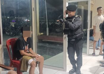 Tiga remaja di Kubu Raya bersenjata tajam diamankan polisi. Foto: Humas Polres