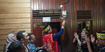 Listrik PLN Menyala 24 Jam Nonstop, Ribuan Warga Kapuas Hulu Bersuka Cita