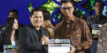 Dirut PLN Raih Best CEO of Communications, PLN Jadi Best of The Best Communications dengan 12 Penghargaan dari Menteri BUMN di Ajang BCOMSS 2024