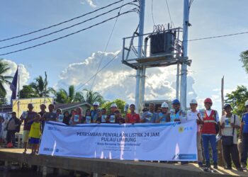 Gardu listrik di Desa Pulau Limbung resmi dioperasikan pada Sabtu, 30 Desember 2023. Foto: PLN UID Kalbar