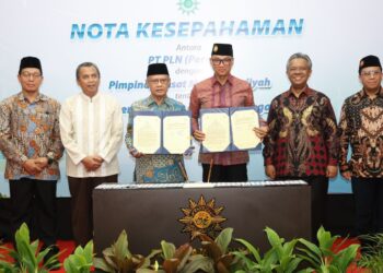 PT PLN dan PP Muhammadiyah mengadakan kerja sama di sektor pendidikan dan kesehatan. Foto PLN
