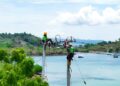 PLN Berhasil Sambungkan Listrik dari Pulau Sumbawa ke Bajo Pulau di NTB, Warga Kini Nikmati Listrik 24 Jam