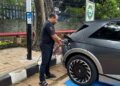 Inovasi Terbaru PLN: Tiang Listrik Dijadikan SPKLU, Ekosistem EV Makin Menarik