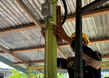 Peran BUMN Dalam Menerangi Negeri, PLN UID Kalbar Lakukan Penyalaan Listrik 24 Jam di Desa Beluh Mulyo