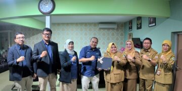 Peringati Hari Pelanggan Nasional, PLN Kunjungi dan Apresiasi Pelanggan di Bidang Kesehatan