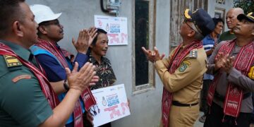 PLN Sukses Nyalakan Listrik Puluhan Rumah Warga di Kota Singkawang