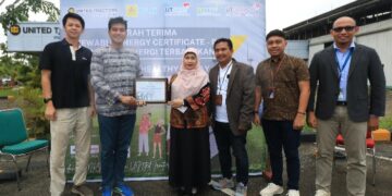 PT United Tractors Pontianak Akselerasi Energi Terbarukan dengan REC dari PLN