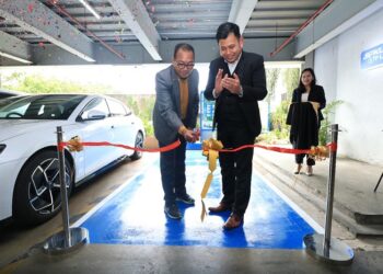 PLN Resmikan SPKLU di Golden Tulip Pontianak, Dukung Libur Nataru Lebih Nyaman