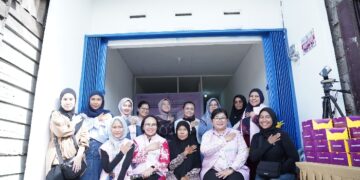 Srikandi PLN Bangun Rumah Harapan di Desa Kuala Dua