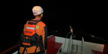 Dua Kapal Motor dan Satu Speedboat Tenggelam Dihantam Ombak Besar, Korban Puluhan Orang