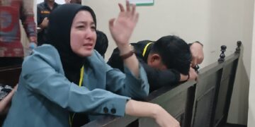 Ibu Bunuh Anak Tiri Divonis 20 Tahun Penjara, Ibu Kandung Teriak ‘Harusnya Dihukum Mati’