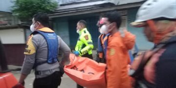 Jatuh dan Tenggelam di Sungai Pawan, Bocah 6 Tahun Ditemukan Meninggal