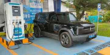 Transformasi Hijau di Hari Buruh, PLN Ajak Masyarakat Singkawang Gunakan Kendaraan Listrik