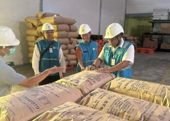 Semarak Idul Fitri, PLN UP3 Mempawah Resmikan Penambahan Daya Pelanggan Industri