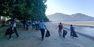 Semangat Hari Lingkungan Hidup Sedunia, PLN Gelar Aksi Bersih Pantai ‘Hentikan Polusi Plastik’