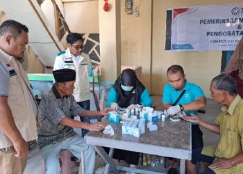 YBM PLN Kalbar Ringankan Beban Warga Pesisir Sambas Lewat Layanan Kesehatan Gratis