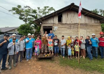 Pastikan Program Lisdes Tepat Sasaran, DPR RI Tinjau Listrik Desa di Sambas