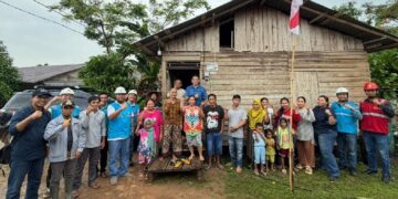 Pastikan Program Lisdes Tepat Sasaran, DPR RI Tinjau Listrik Desa di Sambas