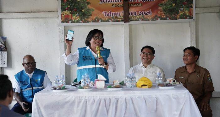 DPR RI Tinjau Pembangunan Listrik Desa di Landak, Gereja dan Warga Dusun Saga Mulai Nikmati Listrik PLN