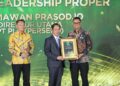 Dirut PLN Darmawan Prasodjo Raih Penghargaan Green Leadership, PLN Borong 11 PROPER Emas KLH 2025