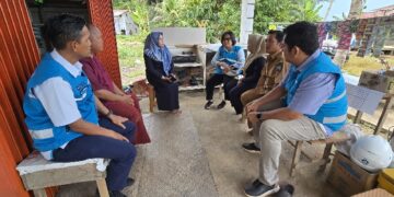 GM PLN UID Kalbar Tinjau Progres Pembangunan Listrik Desa di Kubu Raya dan Landak