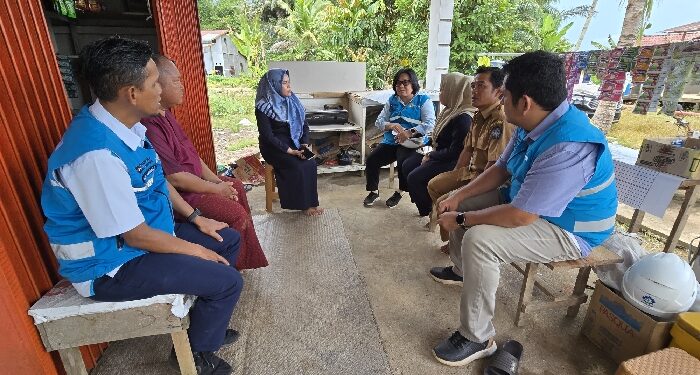 GM PLN UID Kalbar Tinjau Progres Pembangunan Listrik Desa di Kubu Raya dan Landak