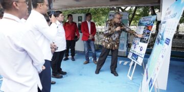Wamenaker Tinjau SPKLU PLN, Dorong Percepatan Pengembangan Ekosistem Kendaraan Listrik Nasional