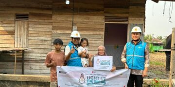 PLN UP3 Ketapang Hadirkan Terang Melalui Program Light Up The Dream di Benua Kayong