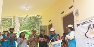 Bertahun-tahun Menanti Rumah Layak, Kini Cahaya Harapan Menyala di Rumah Baru Lina