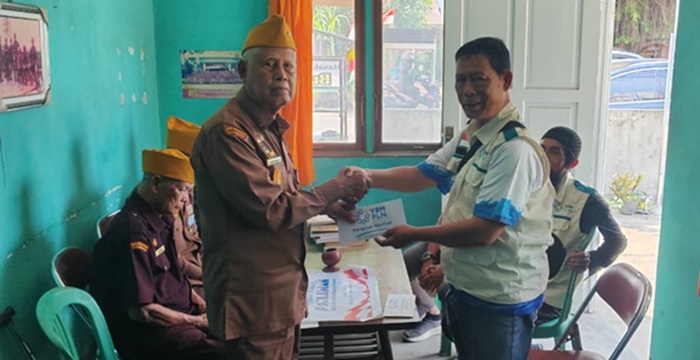 YBM PLN Berbagi dengan Keluarga Veteran, Rawat Semangat Pengabdian di Bulan Kemerdekaan