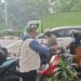 Peduli Warga Terdampak Kabut Asap, YBM PLN UID Kalbar dan Aliansi Masyarakat Melayu Bagikan Ribuan Masker