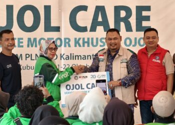 Melalui Ojol Care, YBM PLN UID Kalbar Ringankan Perjuangan 500 Pengemudi Ojek Online
