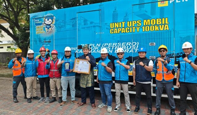PLN Dukung HUT ke-25 Singkawang dan Raih Penghargaan Taat Pajak Daerah